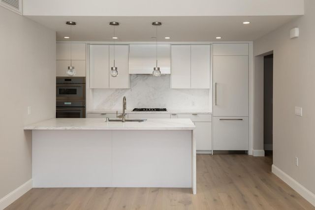 450 First 106, Los Altos, CA 94022