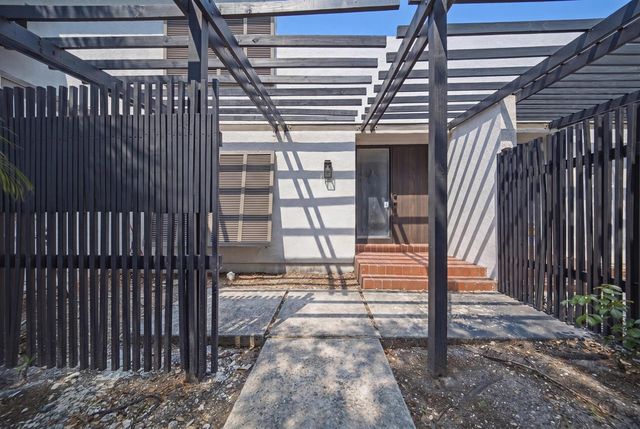 1391 E Golfview Drive 1391, Pembroke Pines, FL 33026