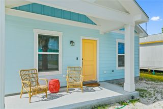 300 Rustic Oak, Rockport, TX 78382