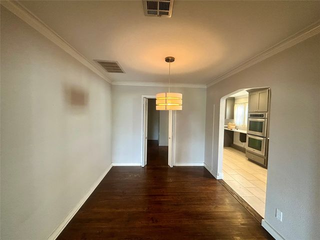 1348 S College Avenue, Tulsa, OK 74104