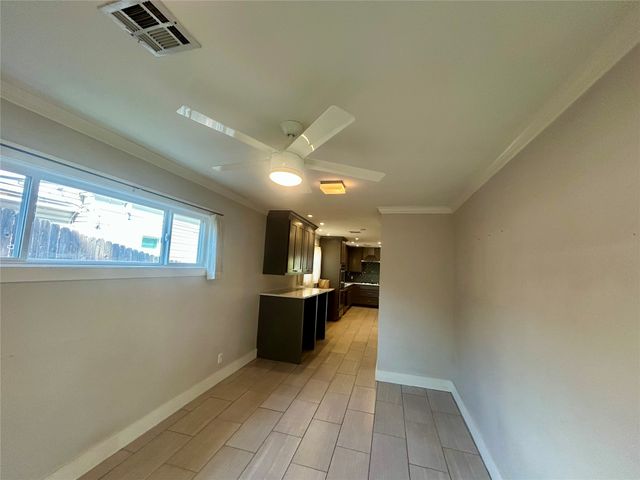 1348 S College Avenue, Tulsa, OK 74104
