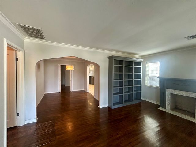 1348 S College Avenue, Tulsa, OK 74104