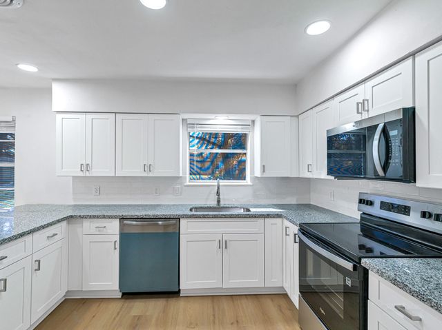 5619 Effingham Drive, Houston, TX 77035