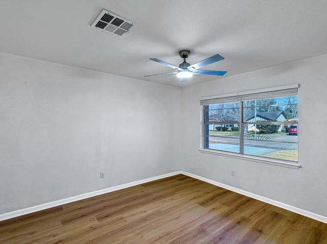 5619 Effingham Drive, Houston, TX 77035