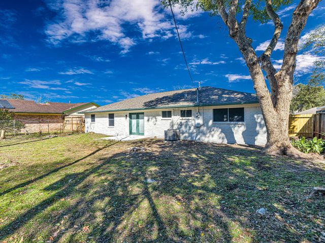 5619 Effingham Drive, Houston, TX 77035