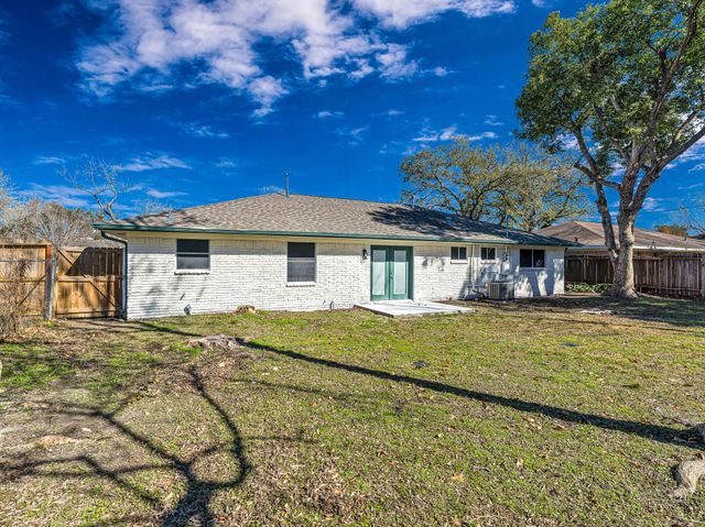 5619 Effingham Drive, Houston, TX 77035