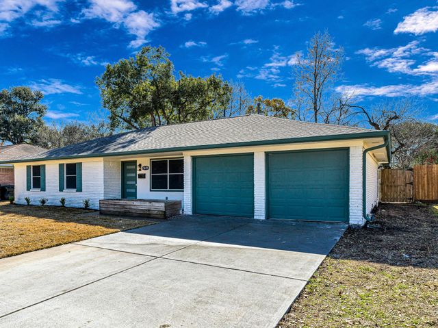 5619 Effingham Drive, Houston, TX 77035