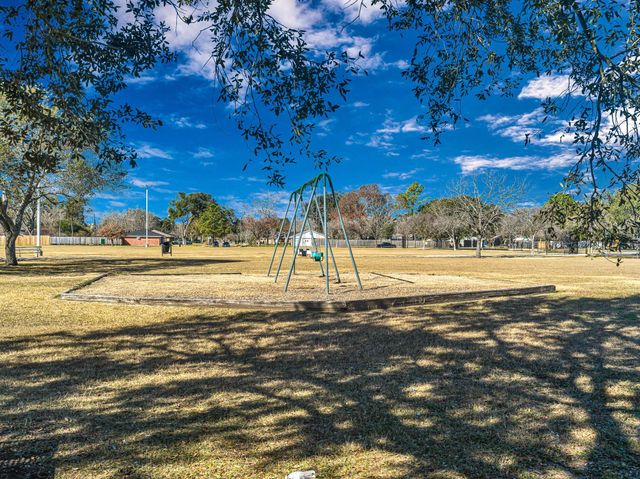 5619 Effingham Drive, Houston, TX 77035