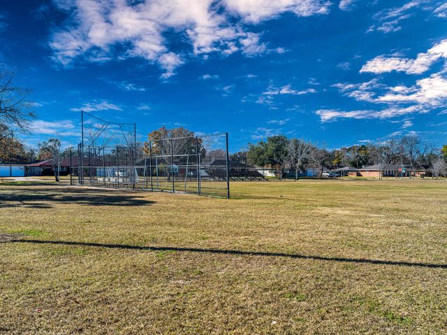 5619 Effingham Drive, Houston, TX 77035