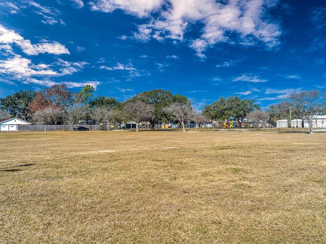 5619 Effingham Drive, Houston, TX 77035