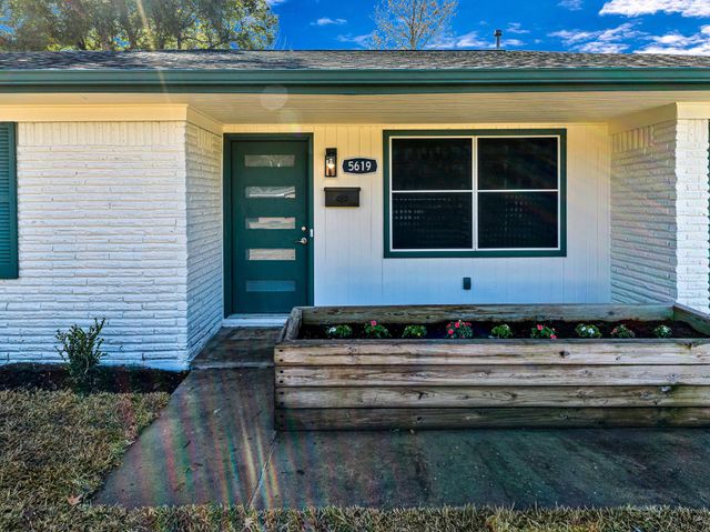5619 Effingham Drive, Houston, TX 77035