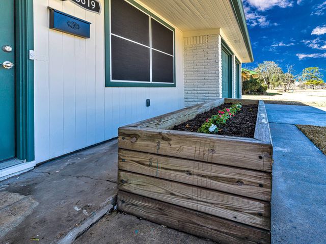 5619 Effingham Drive, Houston, TX 77035