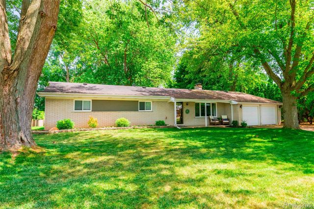 28731 Elbamar Drive, Grosse Ile Township, MI 48138