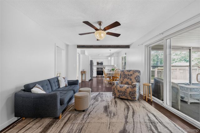 28731 Elbamar Drive, Grosse Ile Township, MI 48138
