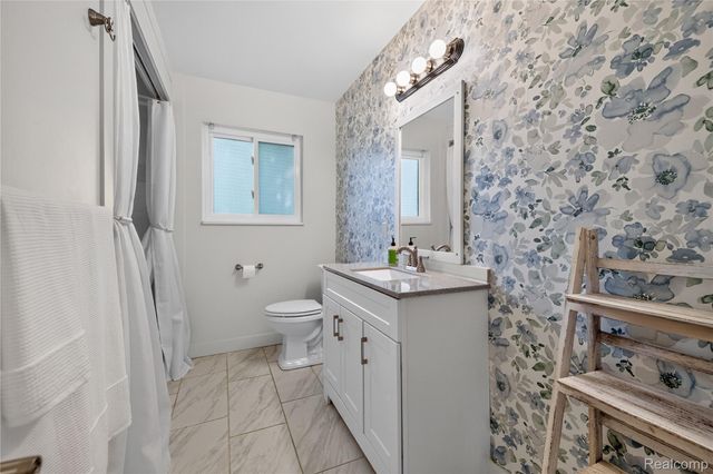28731 Elbamar Drive, Grosse Ile Township, MI 48138
