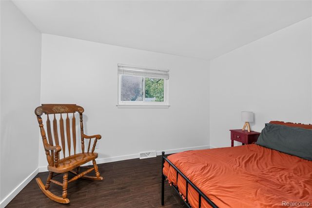 28731 Elbamar Drive, Grosse Ile Township, MI 48138