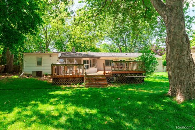 28731 Elbamar Drive, Grosse Ile Township, MI 48138