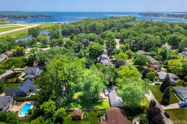 28731 Elbamar Drive, Grosse Ile Township, MI 48138