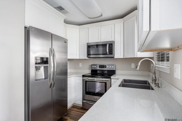 44058 Lake Village Rd, Prairieville, LA 70769