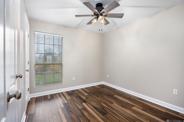 44058 Lake Village Rd, Prairieville, LA 70769