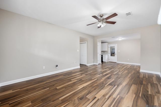 44058 Lake Village Rd, Prairieville, LA 70769