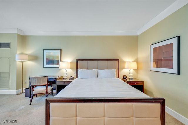 2000 North Fashion Show Drive 2514, Las Vegas, NV 89109