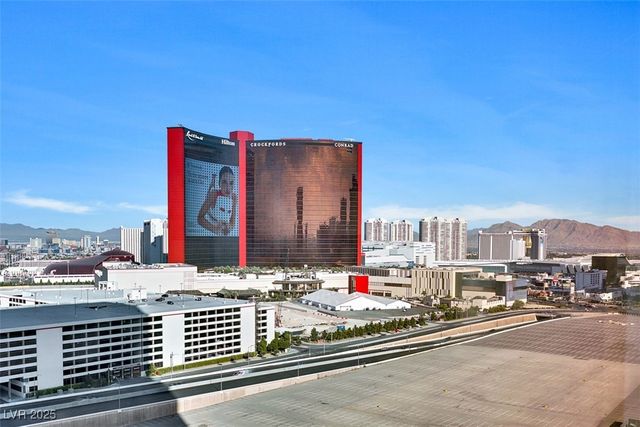 2000 North Fashion Show Drive 2514, Las Vegas, NV 89109