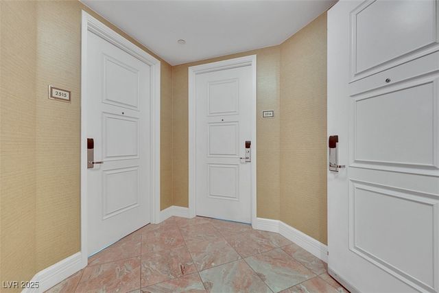 2000 North Fashion Show Drive 2514, Las Vegas, NV 89109