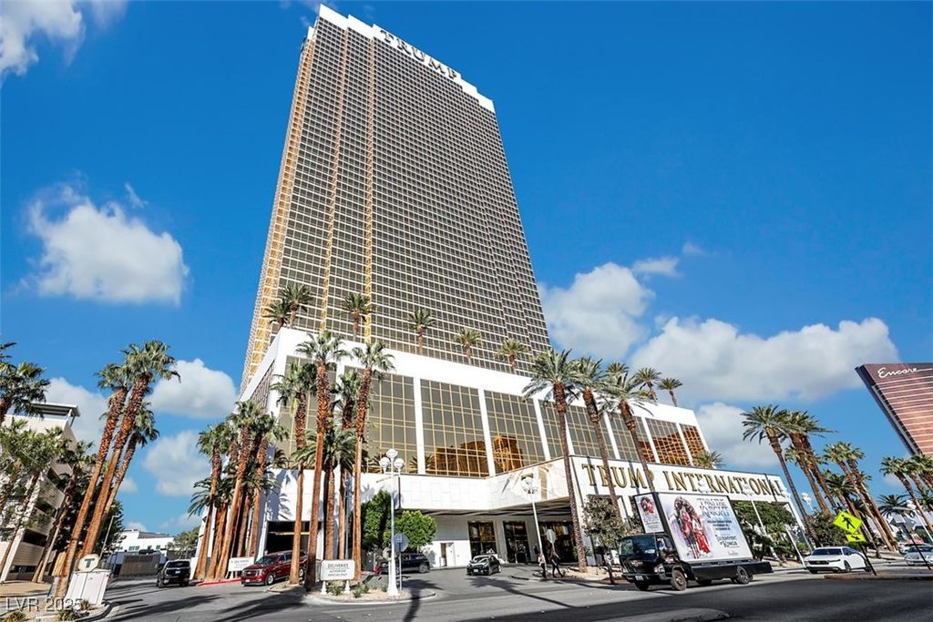 2000 North Fashion Show Drive 2514, Las Vegas, NV 89109