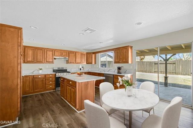 2116 Knollwood Court Court, Rosamond, CA 93560