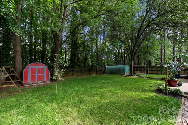 8411 Red Cypress Court, Charlotte, NC 28216