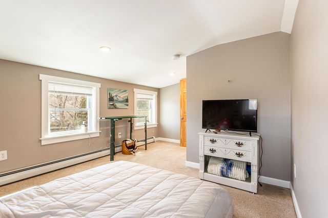 3247 West Proctor Road, Rutland Town, VT 05701