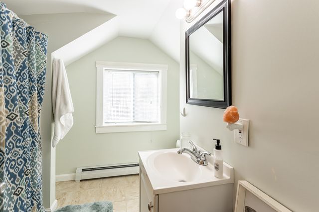 3247 West Proctor Road, Rutland Town, VT 05701