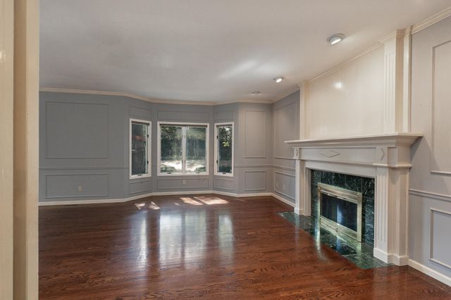 3850 E Country Place Place, Springfield, MO 65809