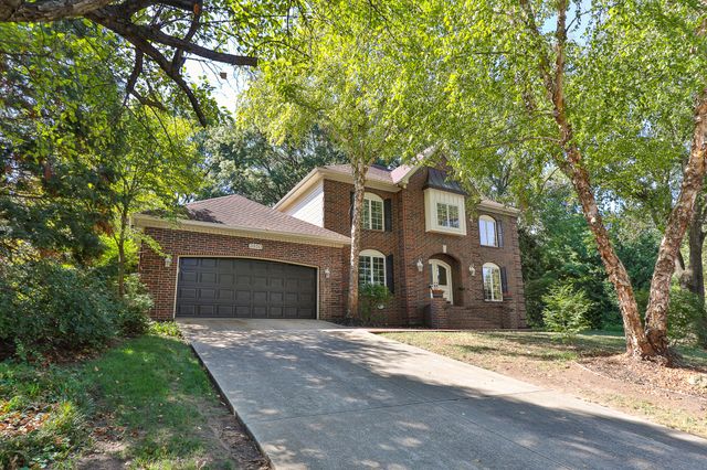 3850 E Country Place Place, Springfield, MO 65809