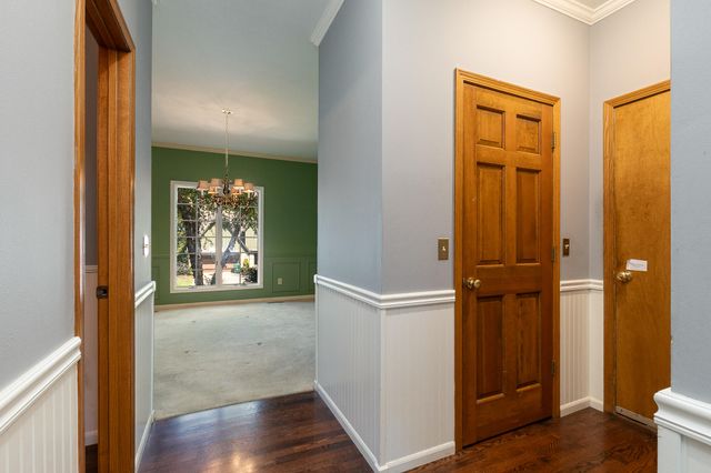3850 E Country Place Place, Springfield, MO 65809