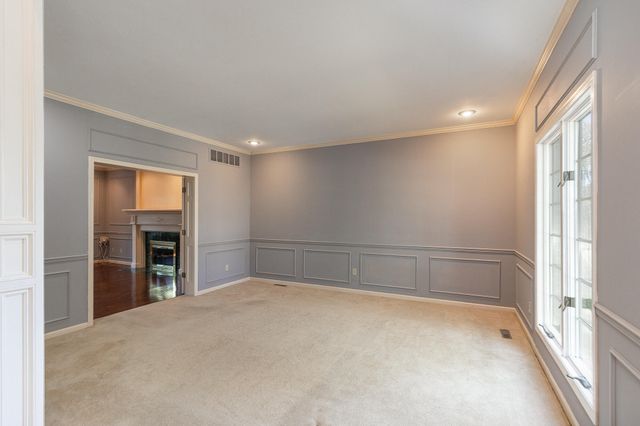 3850 E Country Place Place, Springfield, MO 65809