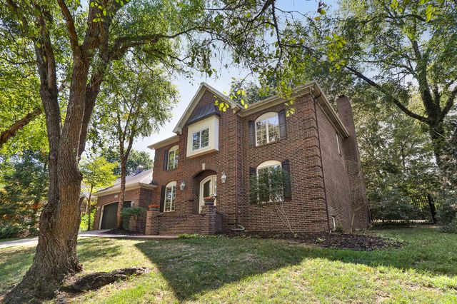 3850 E Country Place Place, Springfield, MO 65809