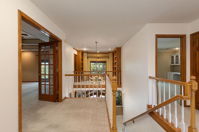 3850 E Country Place Place, Springfield, MO 65809