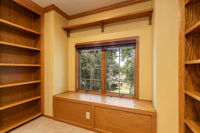 3850 E Country Place Place, Springfield, MO 65809