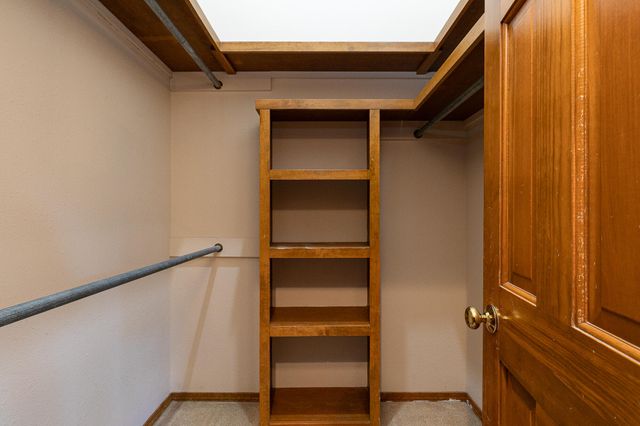 3850 E Country Place Place, Springfield, MO 65809
