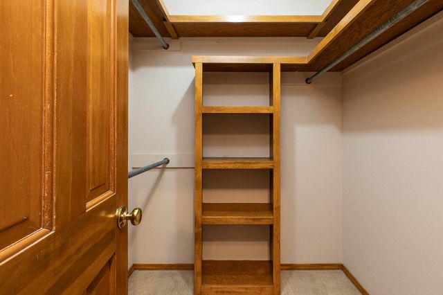3850 E Country Place Place, Springfield, MO 65809