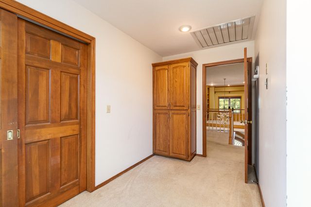 3850 E Country Place Place, Springfield, MO 65809