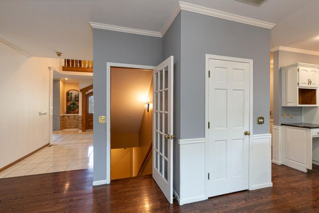 3850 E Country Place Place, Springfield, MO 65809