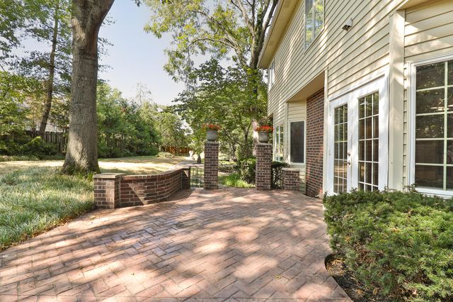 3850 E Country Place Place, Springfield, MO 65809