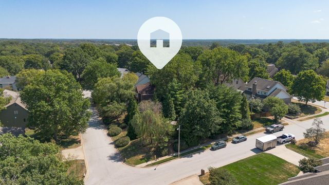3850 E Country Place Place, Springfield, MO 65809
