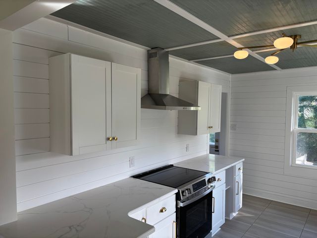 3573 Windsor RD, Roanoke, VA 24018