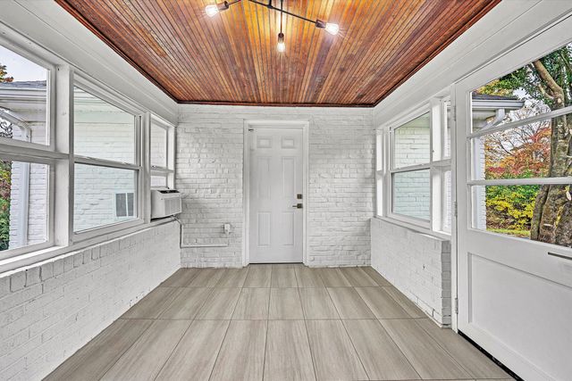 3573 Windsor RD, Roanoke, VA 24018