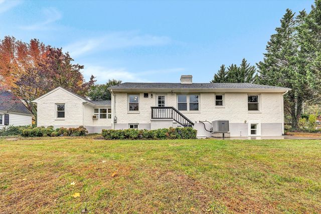 3573 Windsor RD, Roanoke, VA 24018