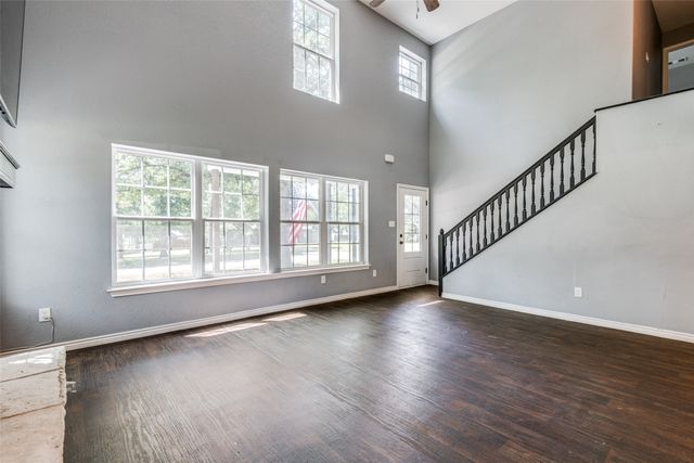 200 Lakeside Drive, West Tawakoni, TX 75474